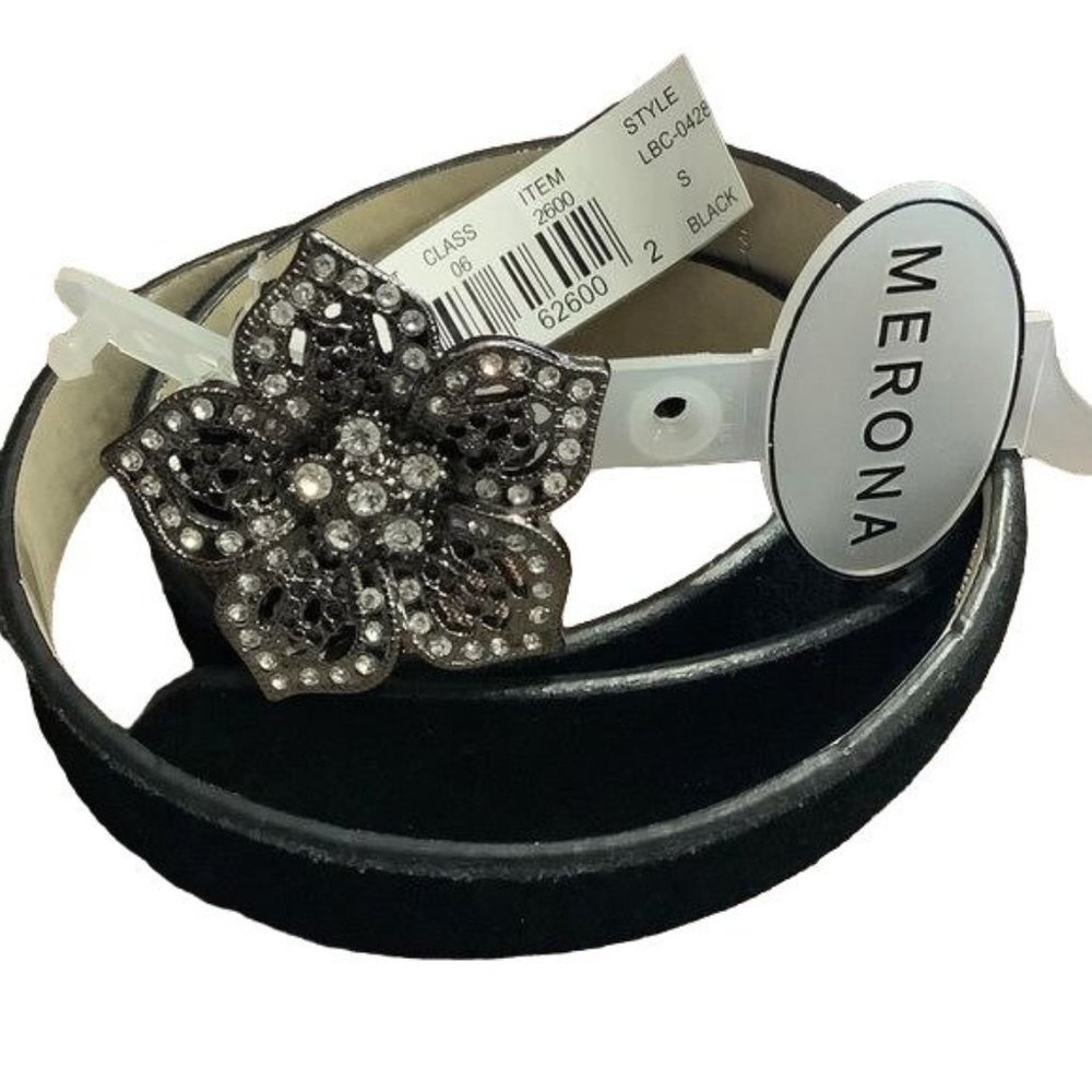 NEW Merona Women Black 100% Suede Rhinestone‎ Flower Buckle 1" Wide Belt